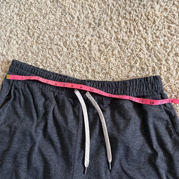 Vuori Performance Jogger - Picture 5 of 5